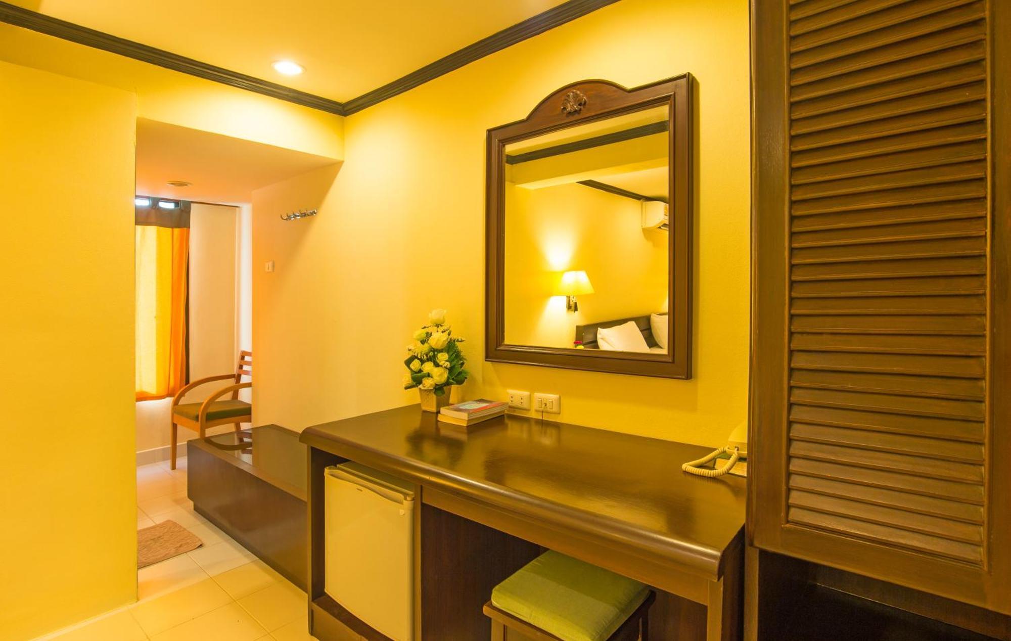 Krabi City Seaview Hotel Quarto foto