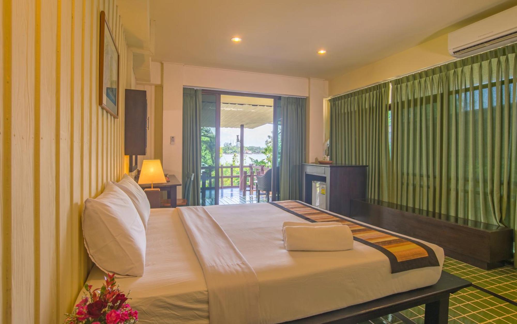 Krabi City Seaview Hotel Quarto foto